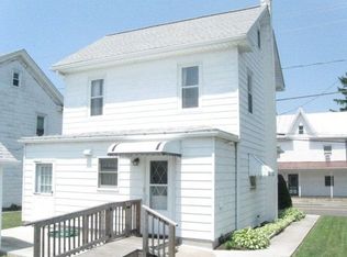 1355 W Main St, Valley View, PA 17983
