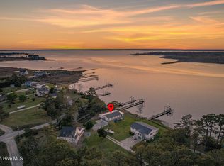 116 Marsh Breeze Dr, Beaufort, NC 28516