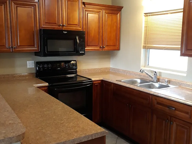 711 Tropical Ave — Photo 2