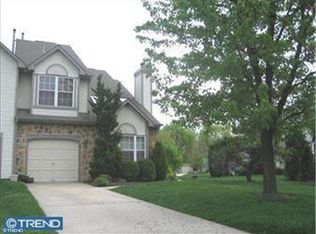 32 Alderton Ln, Mount Laurel, NJ 08054