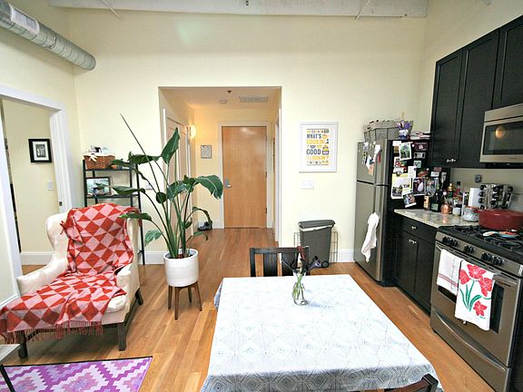 2nd image of 381 W Fountain St Unit 202