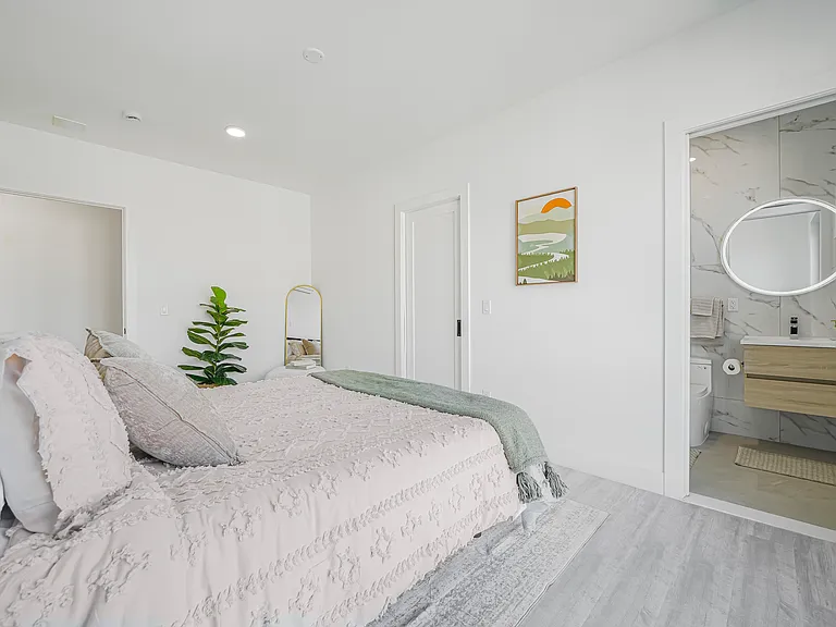 4614 Kennedy Blvd #203 — Photo 4