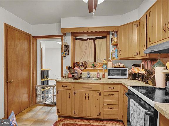5th image of 30 Wernersville Blvd