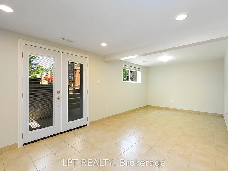 195 Grove St E #LOWER — Photo 9