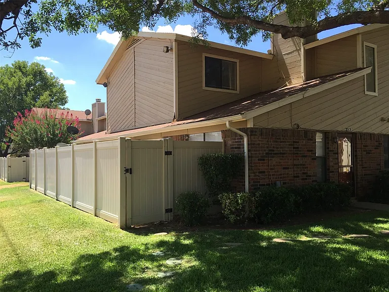 Side yard and patio fence