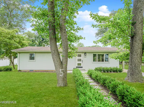 220 Highwood Road, Oakhurst, NJ 07755