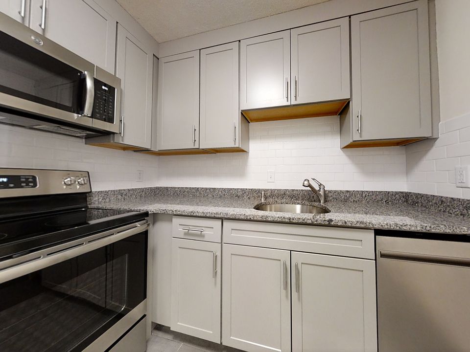 1st image of 245 Main St APT 16