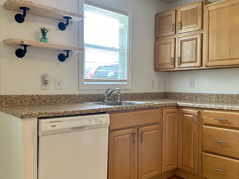 808 Hibner Ave — Photo 17