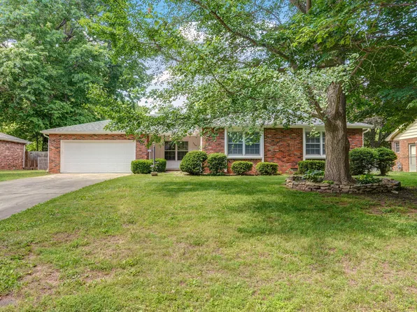 2339 E Berkeley Street, Springfield, MO 65804