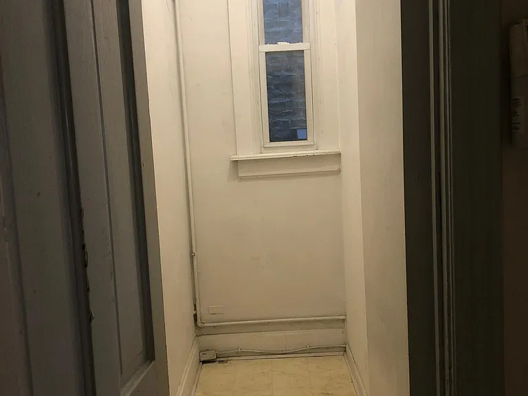 3237 N Clifton Ave #1F — Photo 10