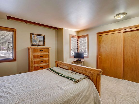 4th image of 57123 Brassie Ln