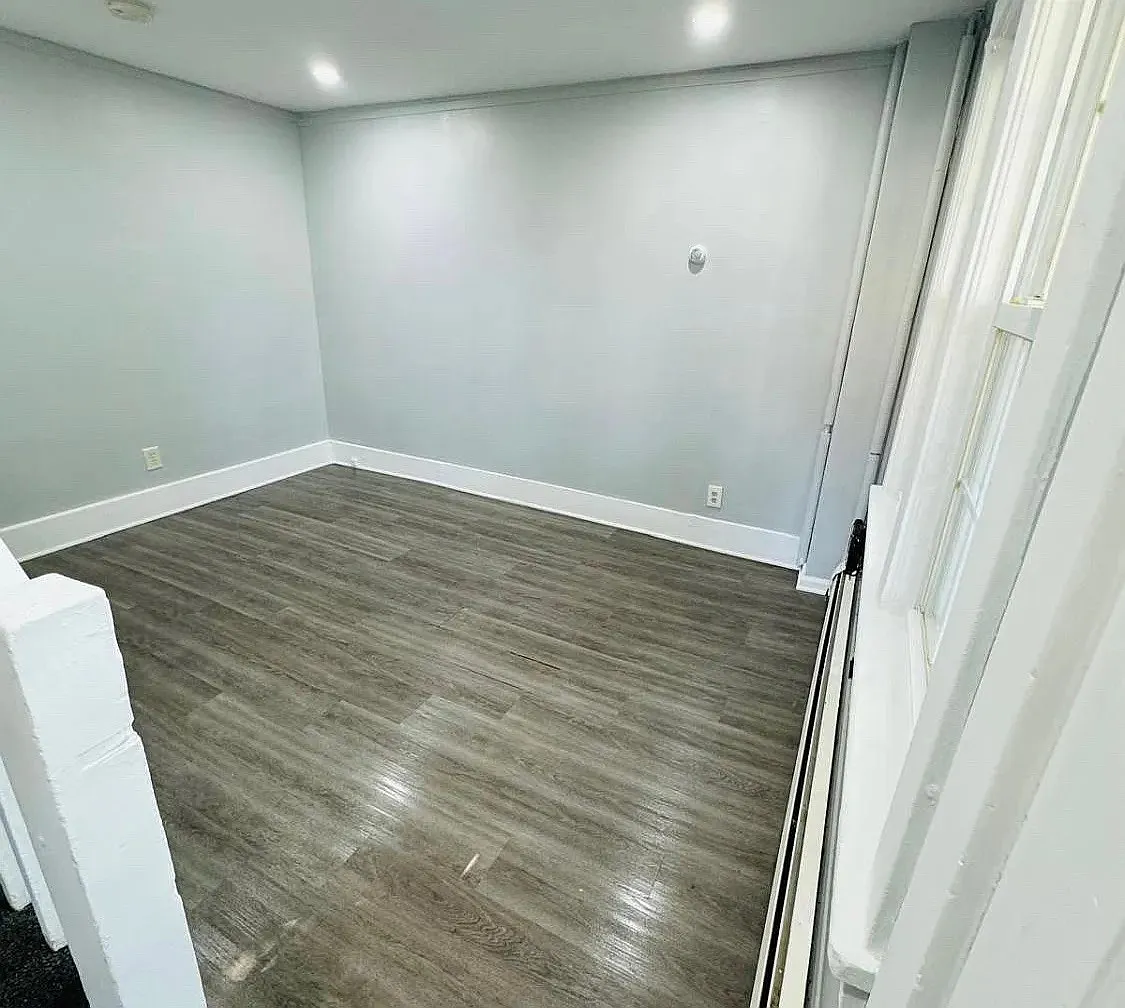 2 bed, 700 sqft, $1,900 — Photo 4