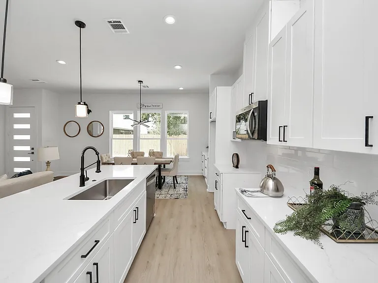 860 Rachel St #A — Photo 18