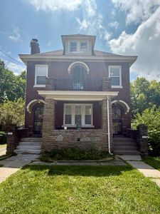 4263 W 8th St, Cincinnati, OH, 45205