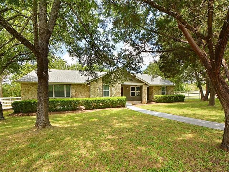 1st image of 1600 Pin Oak Ln