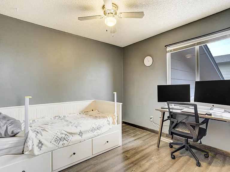 7425 Painted Rock Dr — Photo 17