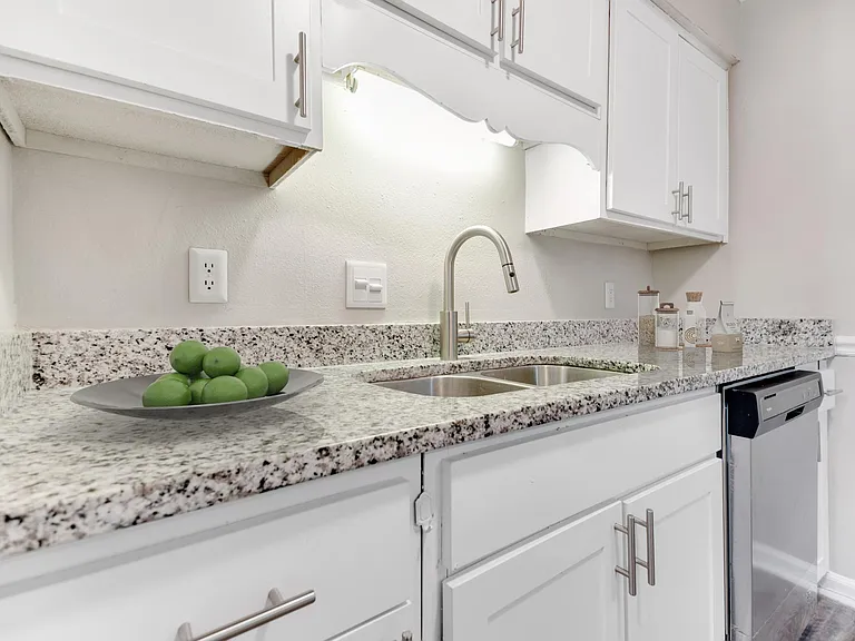 Magnolia Villas — Photo 13