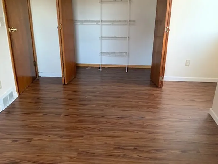 Angle-Tyler Apartments — Photo 4