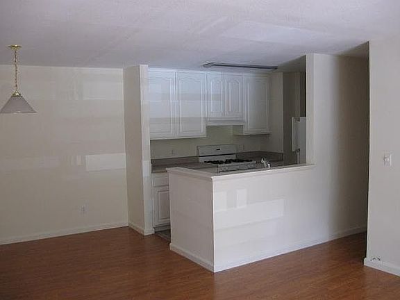 Kitchen (Clear)