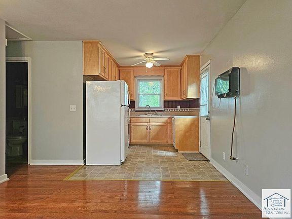 5th image of 83 Hamilton Rd