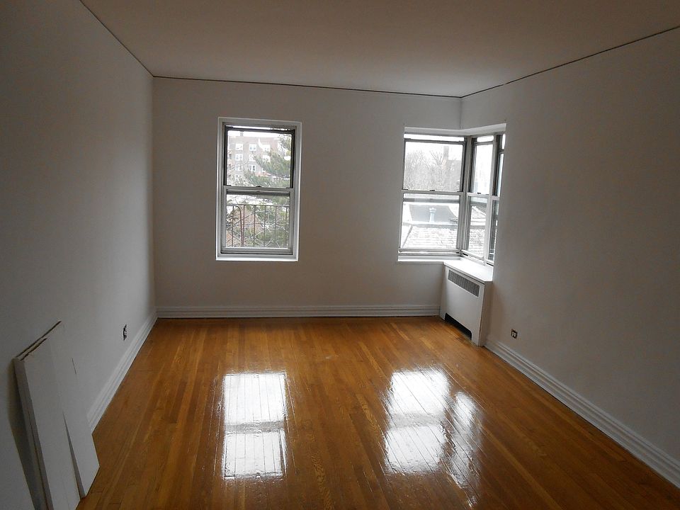 1st image of 8835 162nd St APT 5G