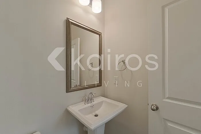 2185 Banyon Cir — Photo 11