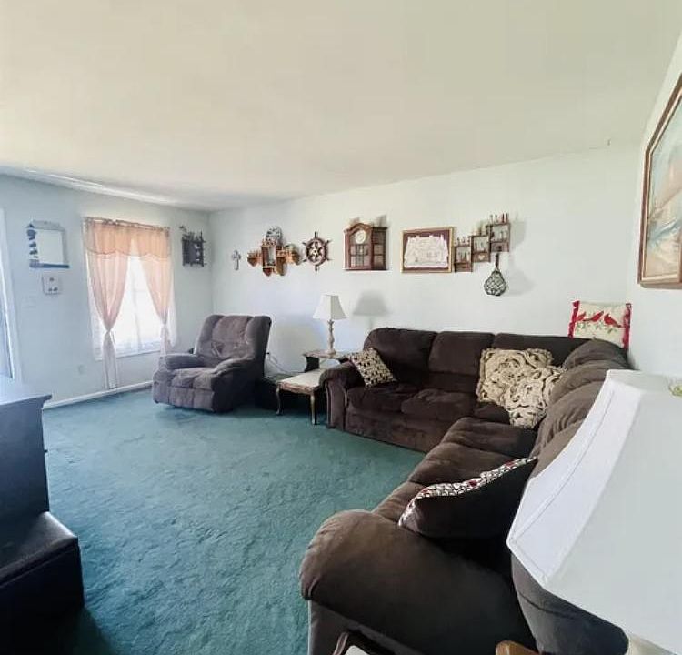 1st image of 534 Dolphin Ave
