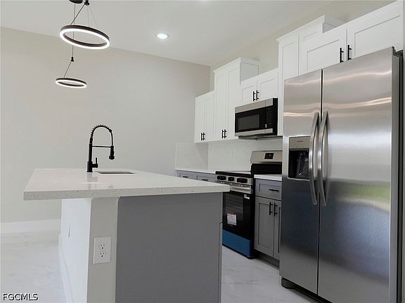 5th image of 4502 22nd St SW