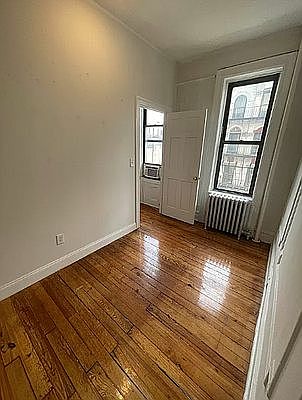 4th image of 25 Thompson St APT 19