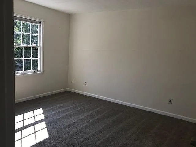 2241 Sims Dr NE — Photo 8