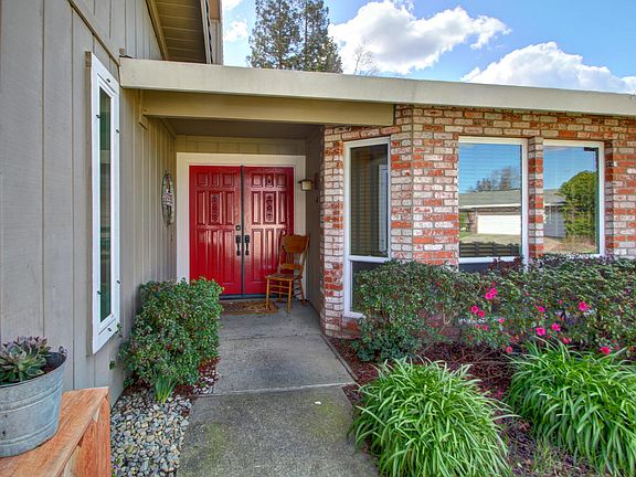 3rd image of 5968 Adana Cir