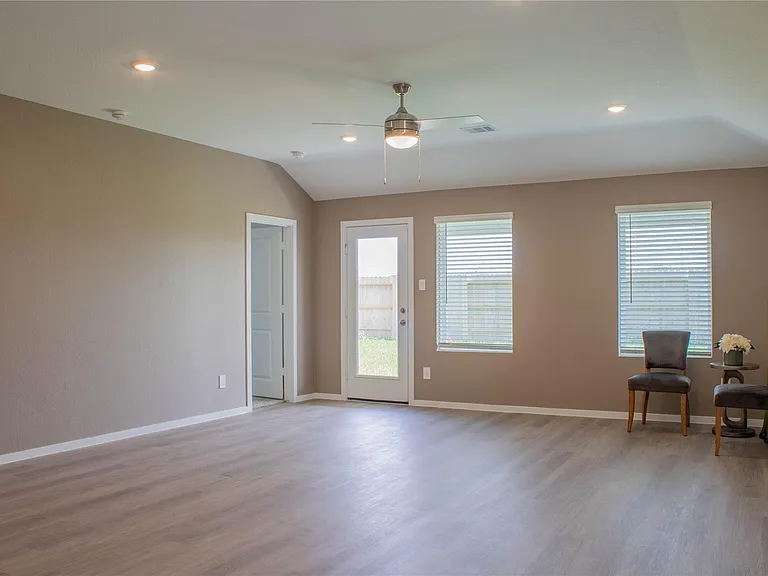 22019 Vernazza Bend Dr — Photo 10