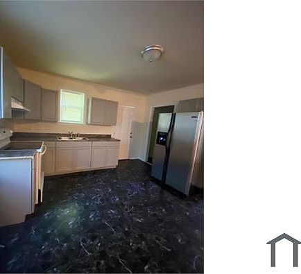 5th image of 805 Miller St