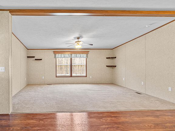 4th image of 559 Buskirk Rd