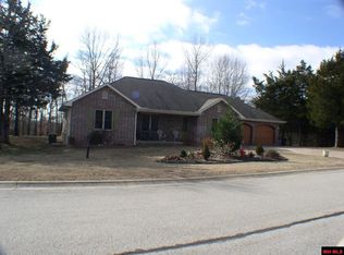 137 Falltime Dr, Bull Shoals, AR 72619