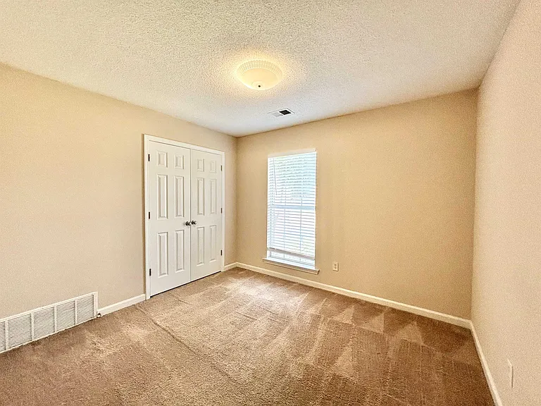 9879 Averbury Dr — Photo 14