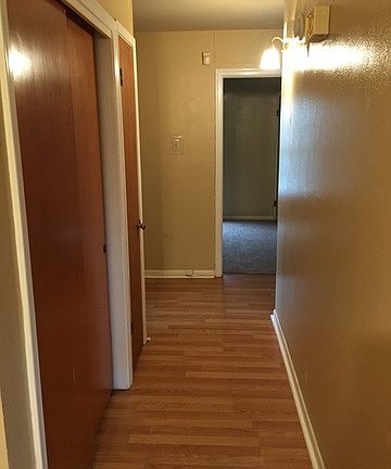 5th image of 127 Brettonwood Dr