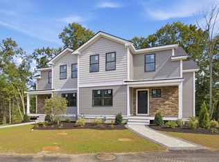 141 Essex St #141, Middleton, MA 01949