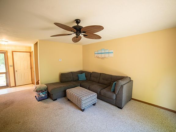 4th image of 1037 Forest View Dr N