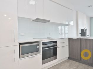 1308 Hornby St #1A, Vancouver, BC V6Z 0C5