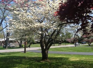 1504 Herr Ln, Graymoor Devondale, KY 40222