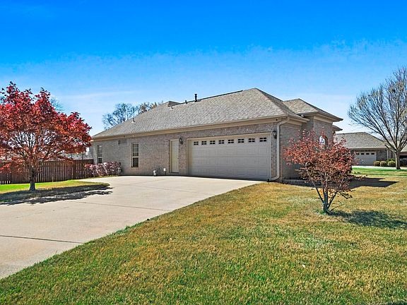5th image of 6701 Waterview Pl