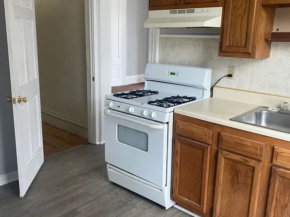 Palmyra Place, 240 W Main St APT 4, Palmyra, NY 14522