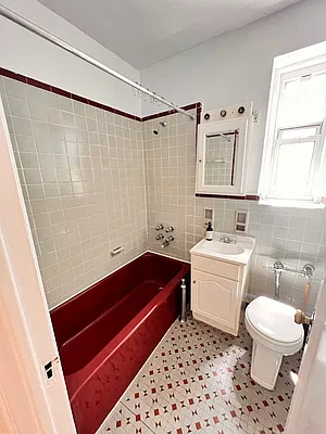 Rented by Smart NY Realty LLC | media 8