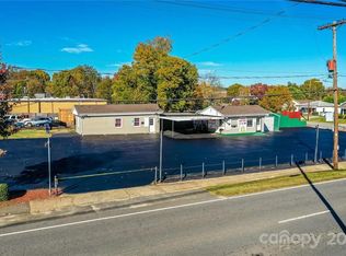 1210 1st Ave SW, Hickory, NC 28602