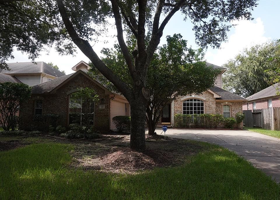 1st image of 322 High Meadows Dr