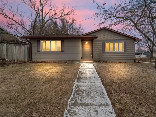 511 7th St, Maxwell, IA 50161
