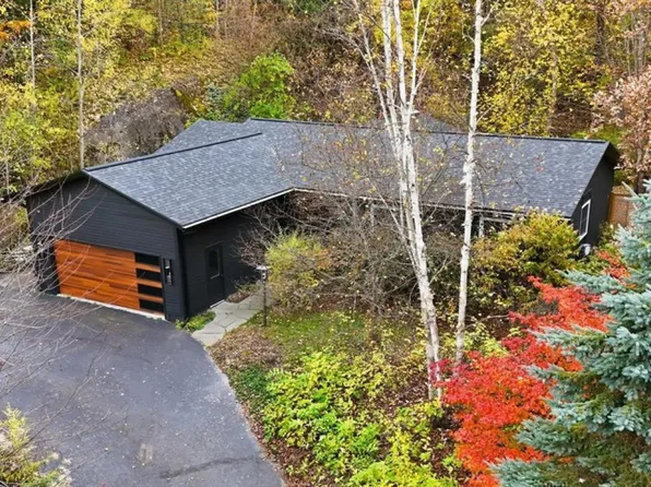 56 Temple Street, Burlington, VT 05401