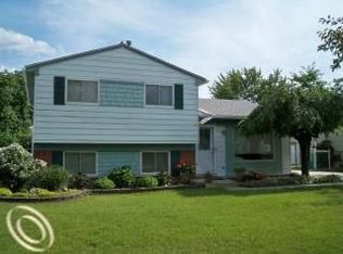 23039 Belton St, Flat Rock, MI 48134