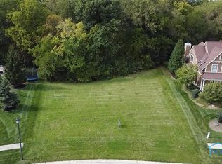 1380 Brookwoode Rd, Perrysburg, OH 43551